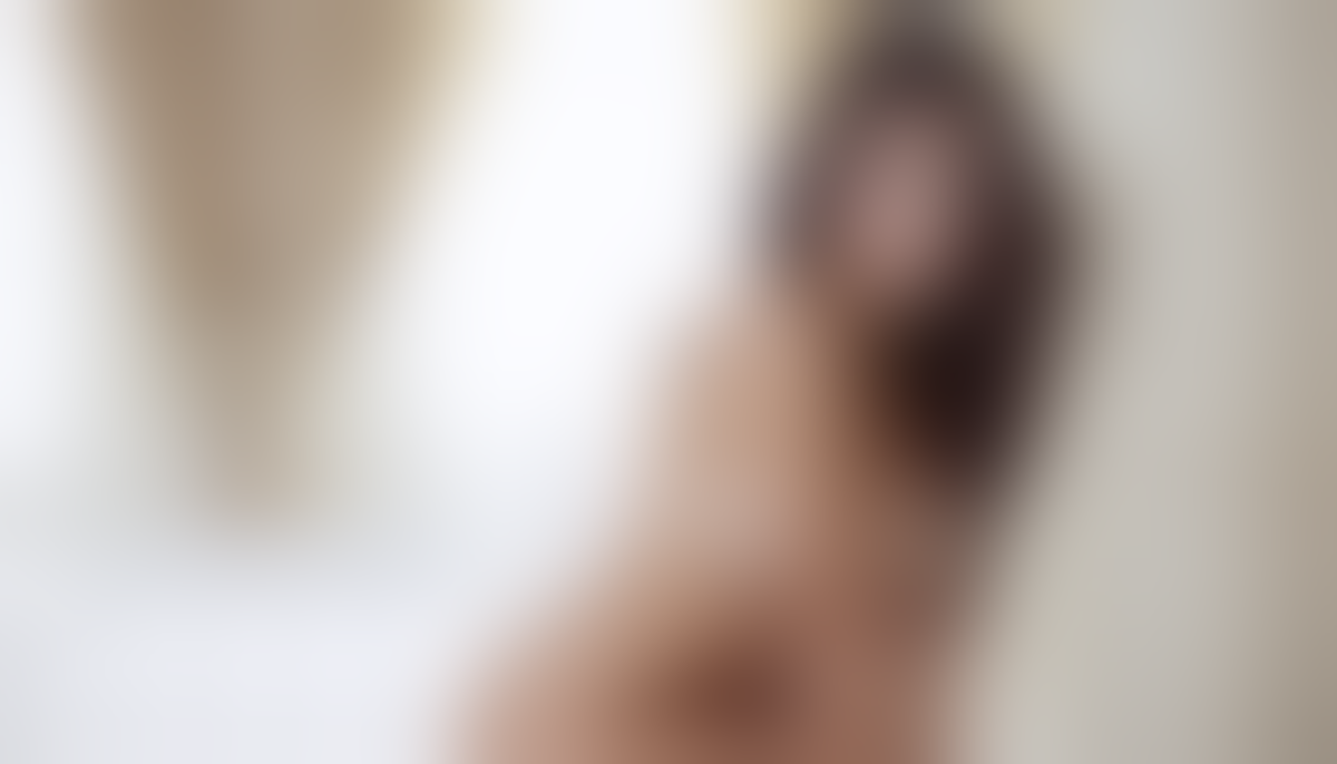 découvrez comment une séance photo boudoir révèle votre sensualité et renforce la confiance en soi, alliant élégance et authenticité devant l'objectif.